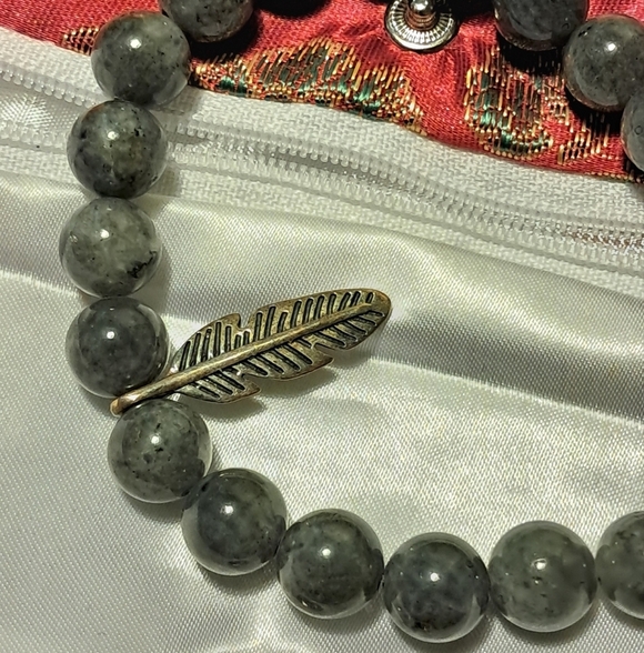 Labradorite Beaded Bracelet W/ 925 Sterling Silver Feather Charm - Picture 2 of 4